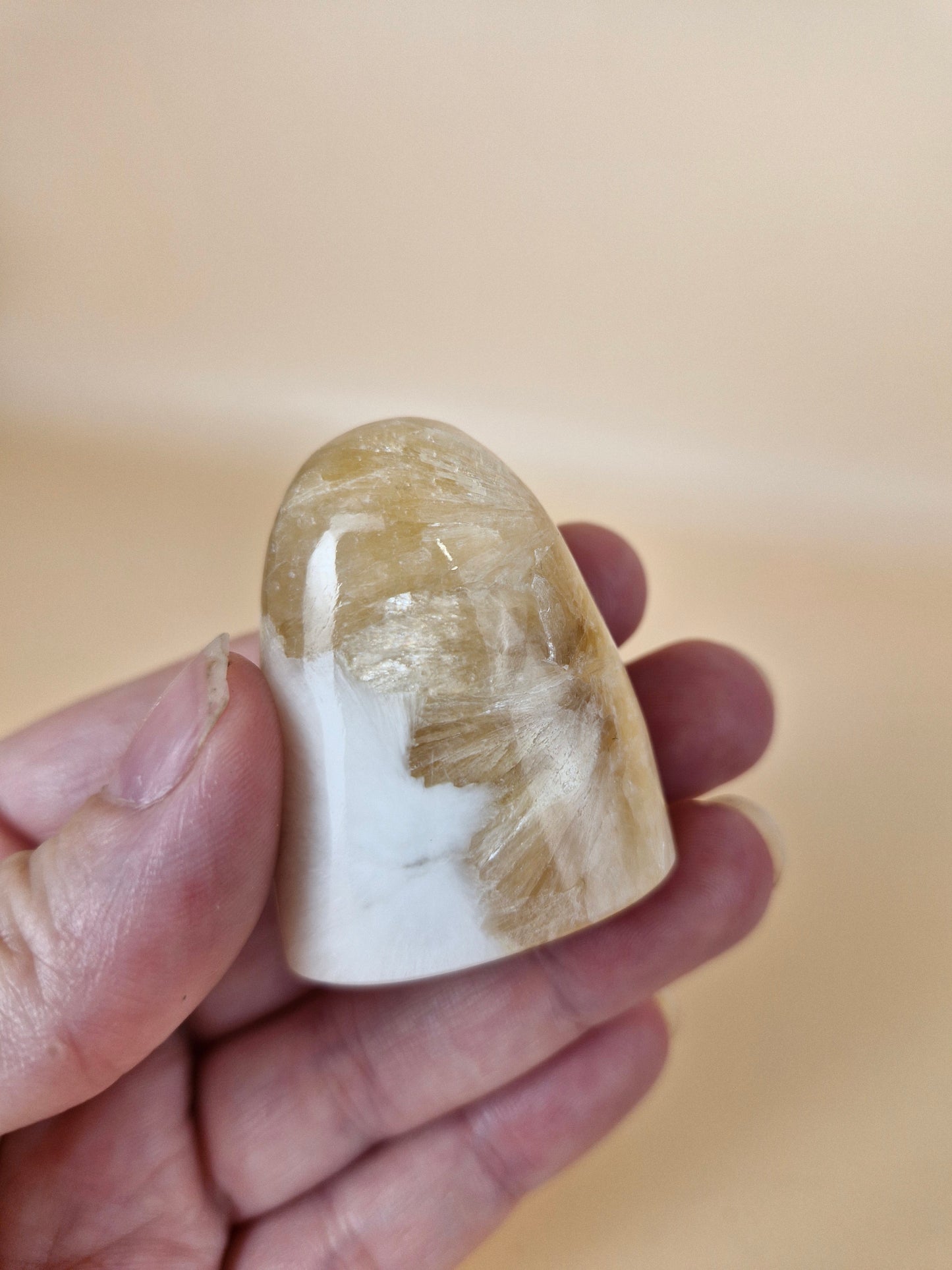 Scolecite with Stilbite Freeform (code SF)