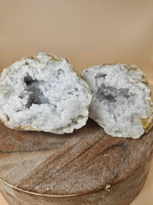 Sugar Quartz Geode (code G1)