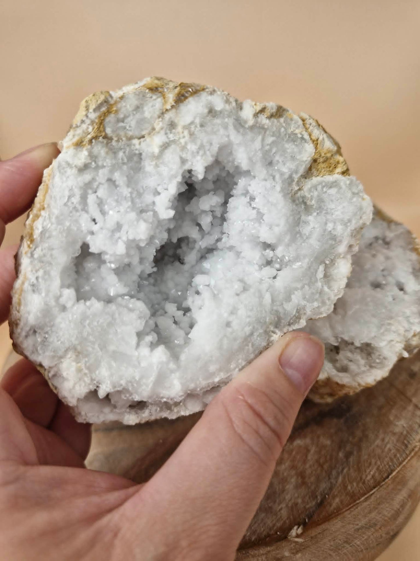 Sugar Quartz Geode (code G1)