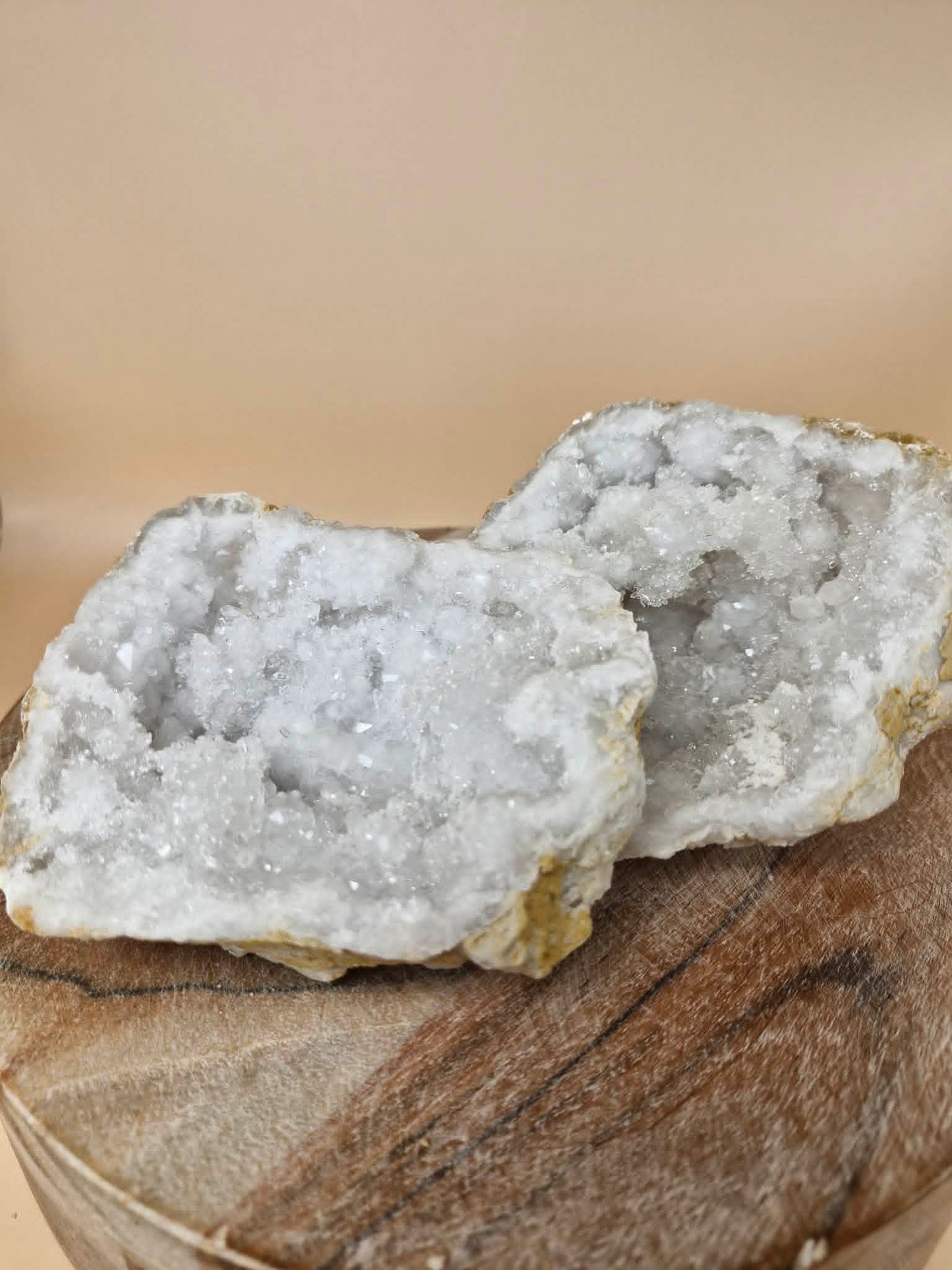 Sugar Quartz Geode (code G4)