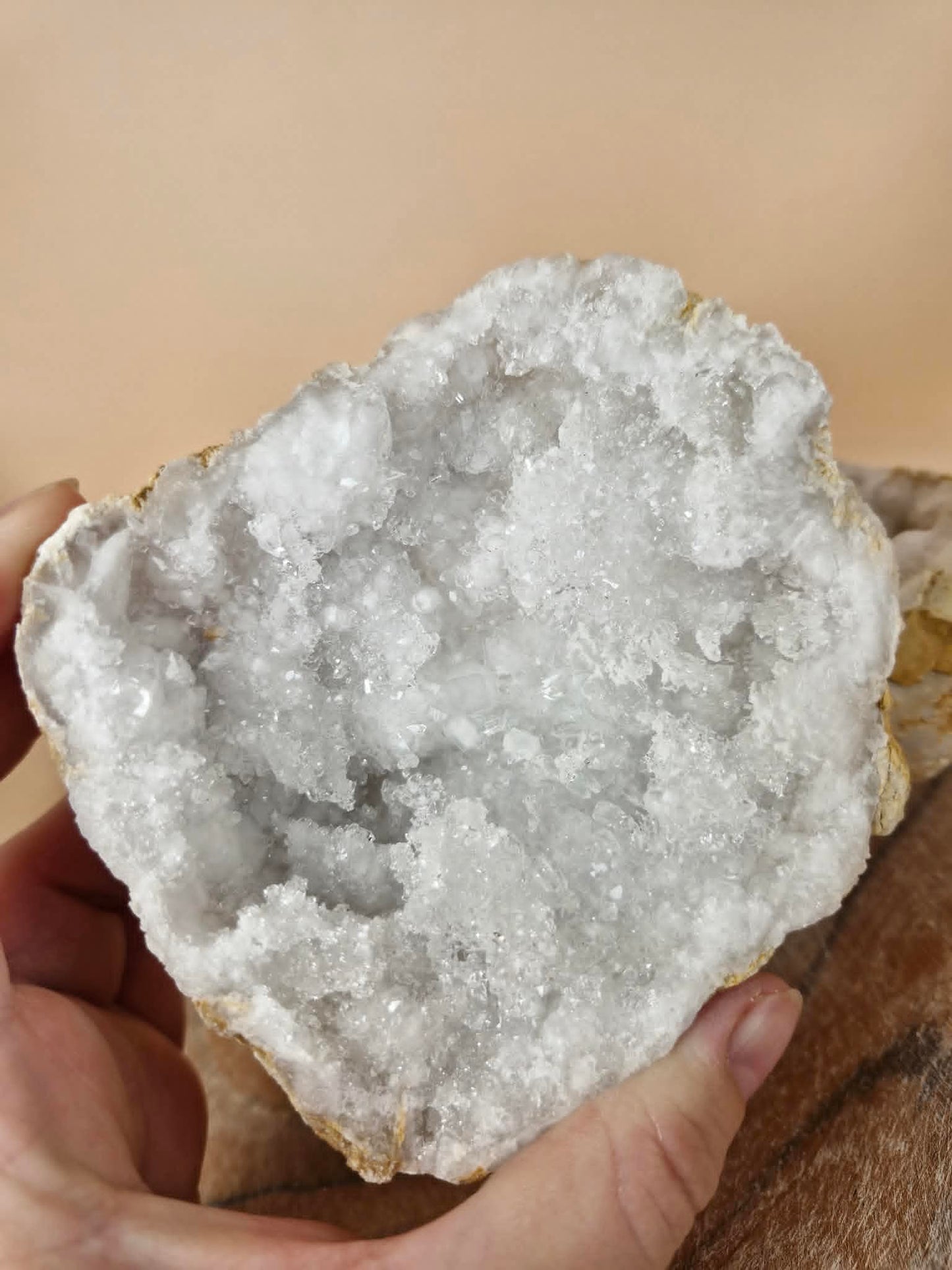 Sugar Quartz Geode (code G4)
