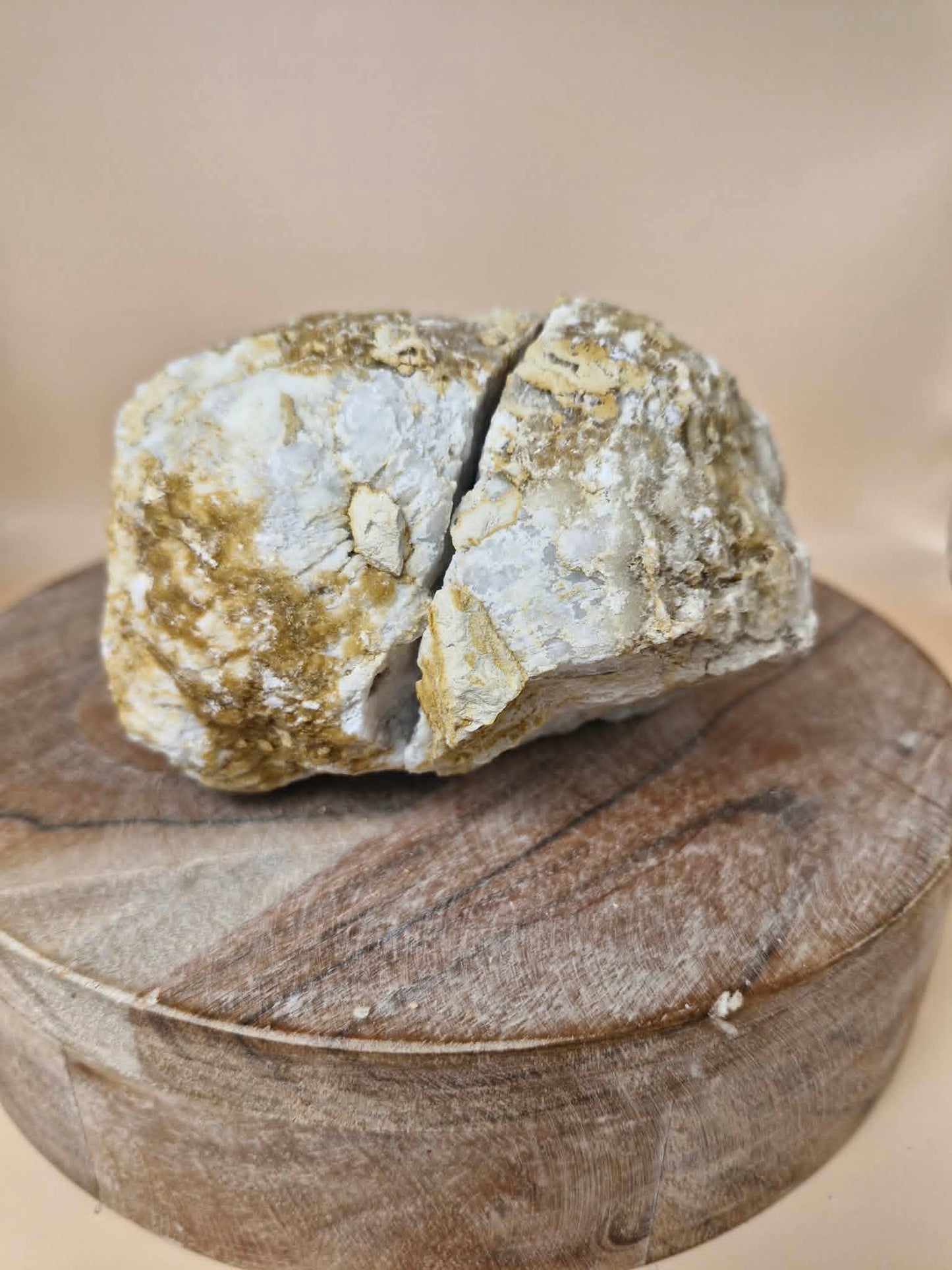 Sugar Quartz Geode (code G1)