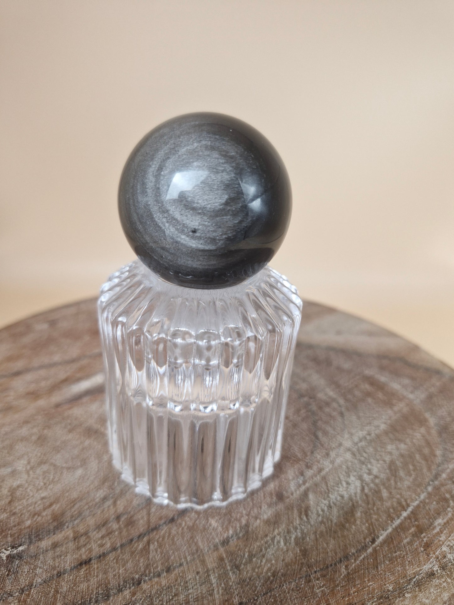 Silversheen Obsidian Sphere (code GS4)