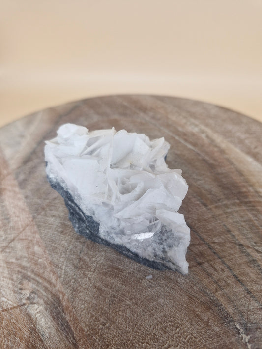 UV Reactive Calcite Piece