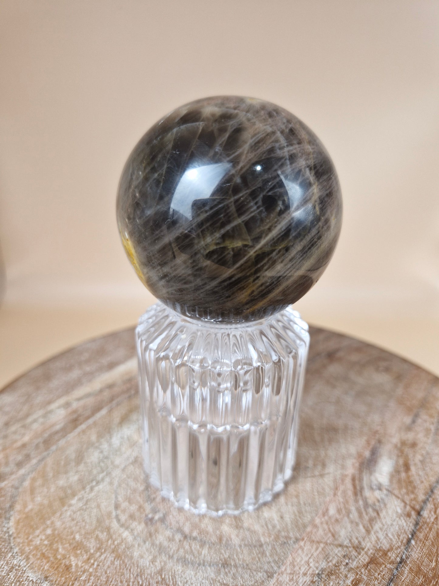 Black Moonstone Sphere (code MB)