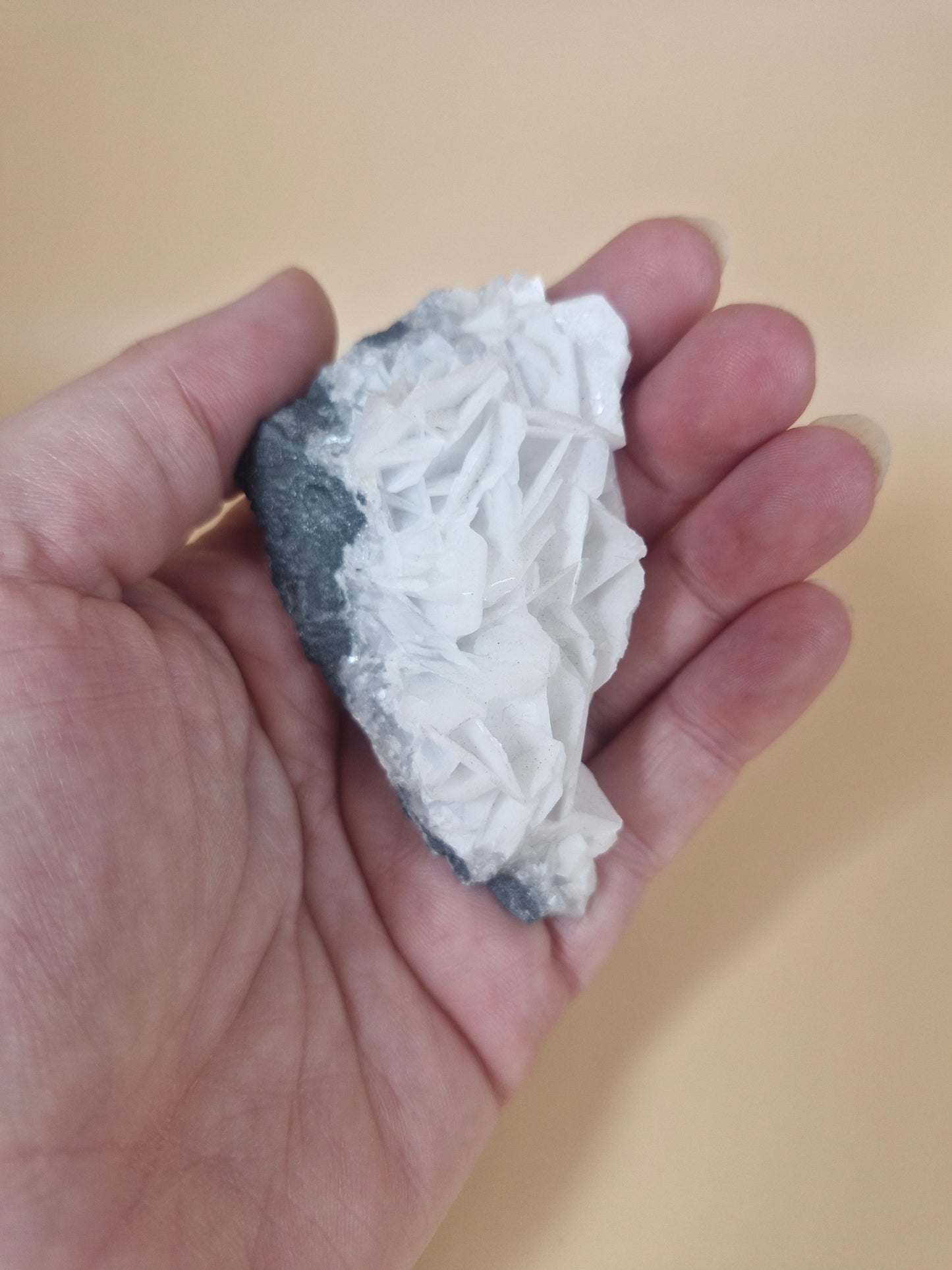 UV Reactive Calcite Piece