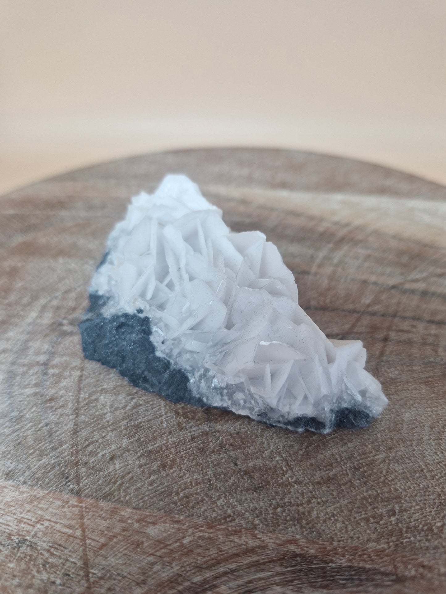 UV Reactive Calcite Piece