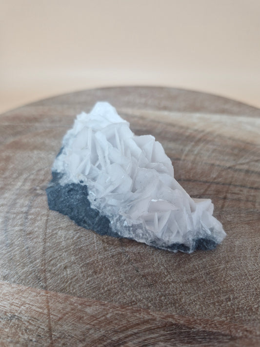 UV Reactive Calcite Piece