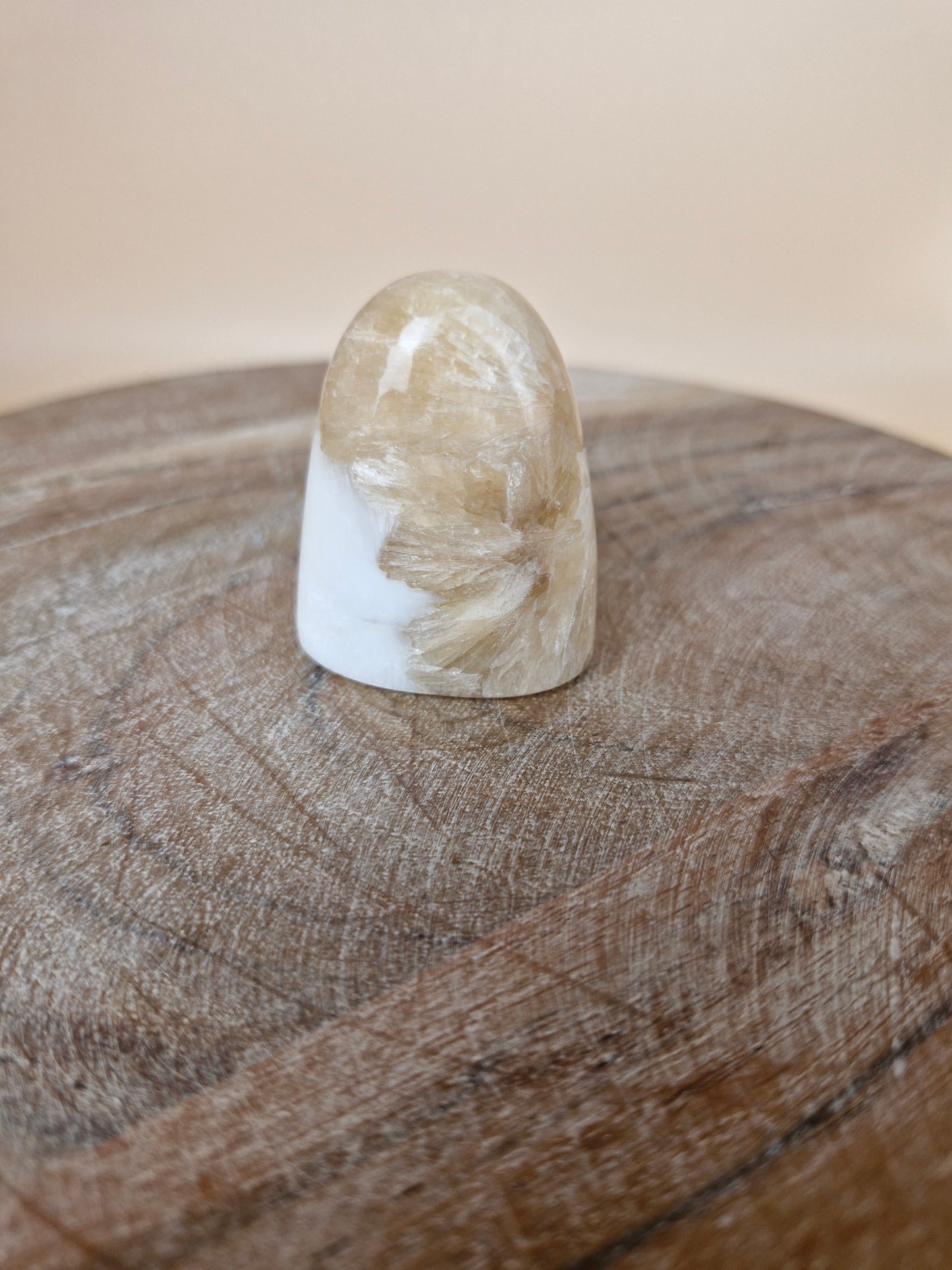 Scolecite with Stilbite Freeform (code SF)