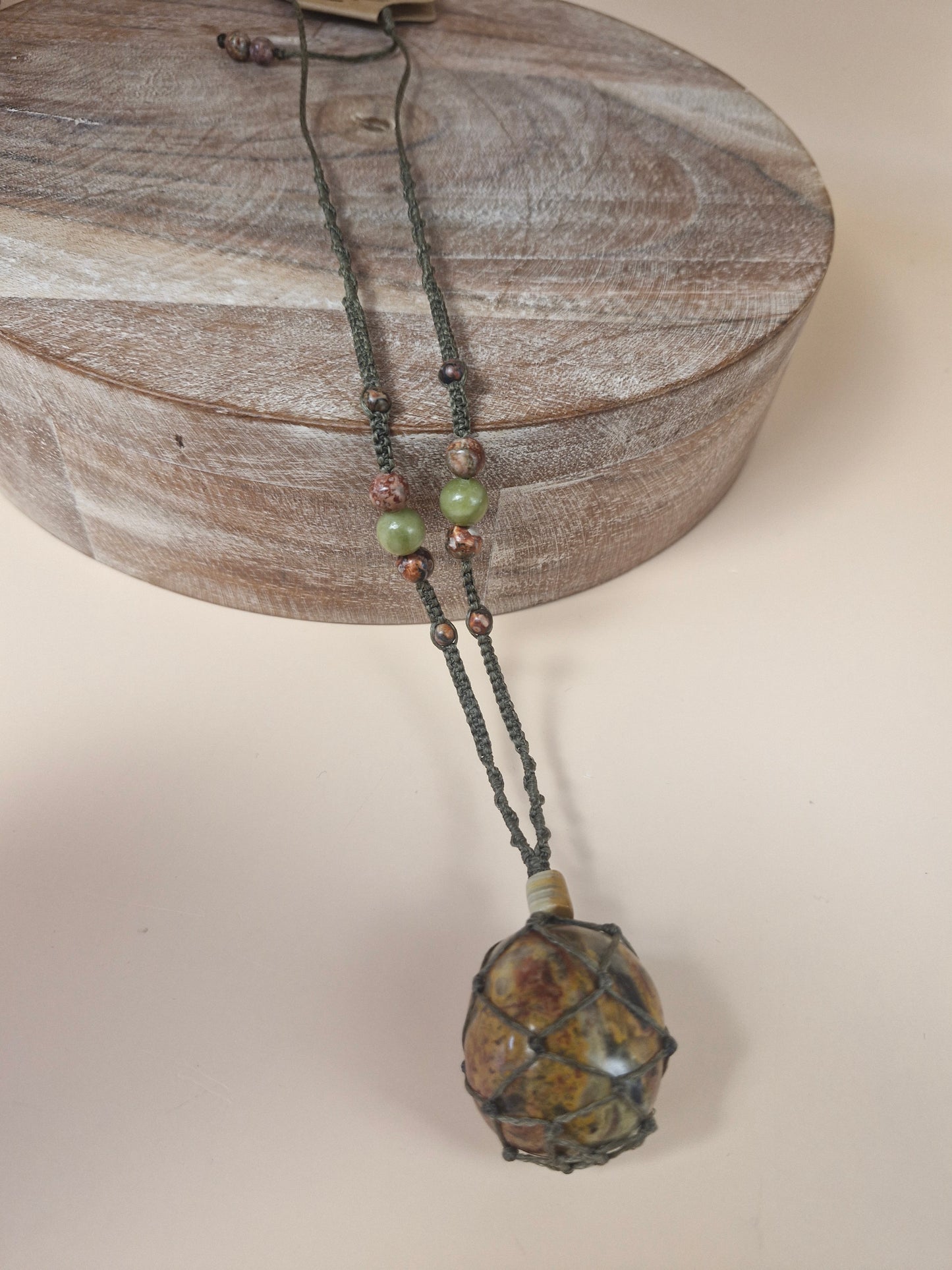 Macramé Crazy Lace Agate Necklace
