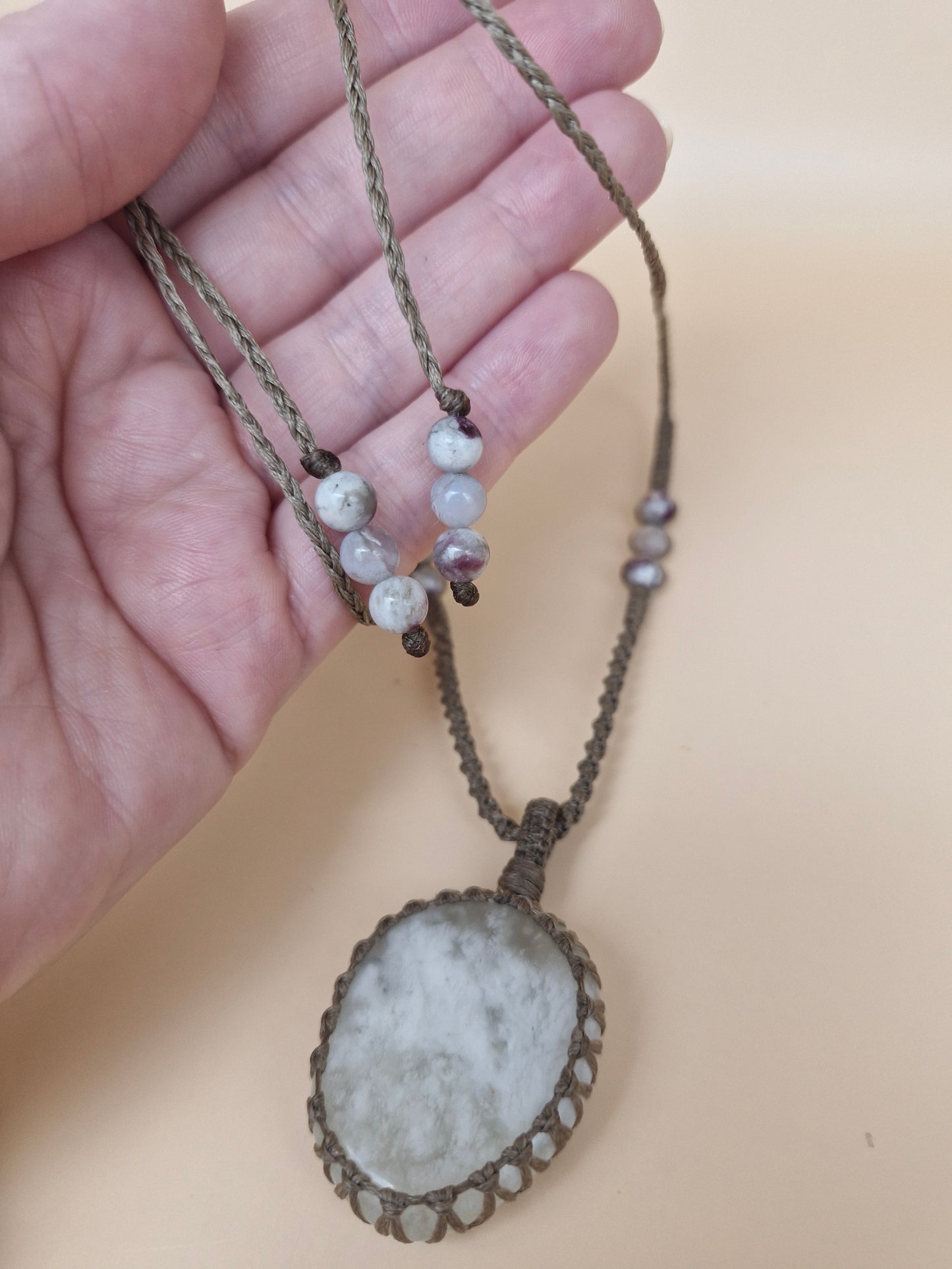 Macramé Flower Agate Necklace