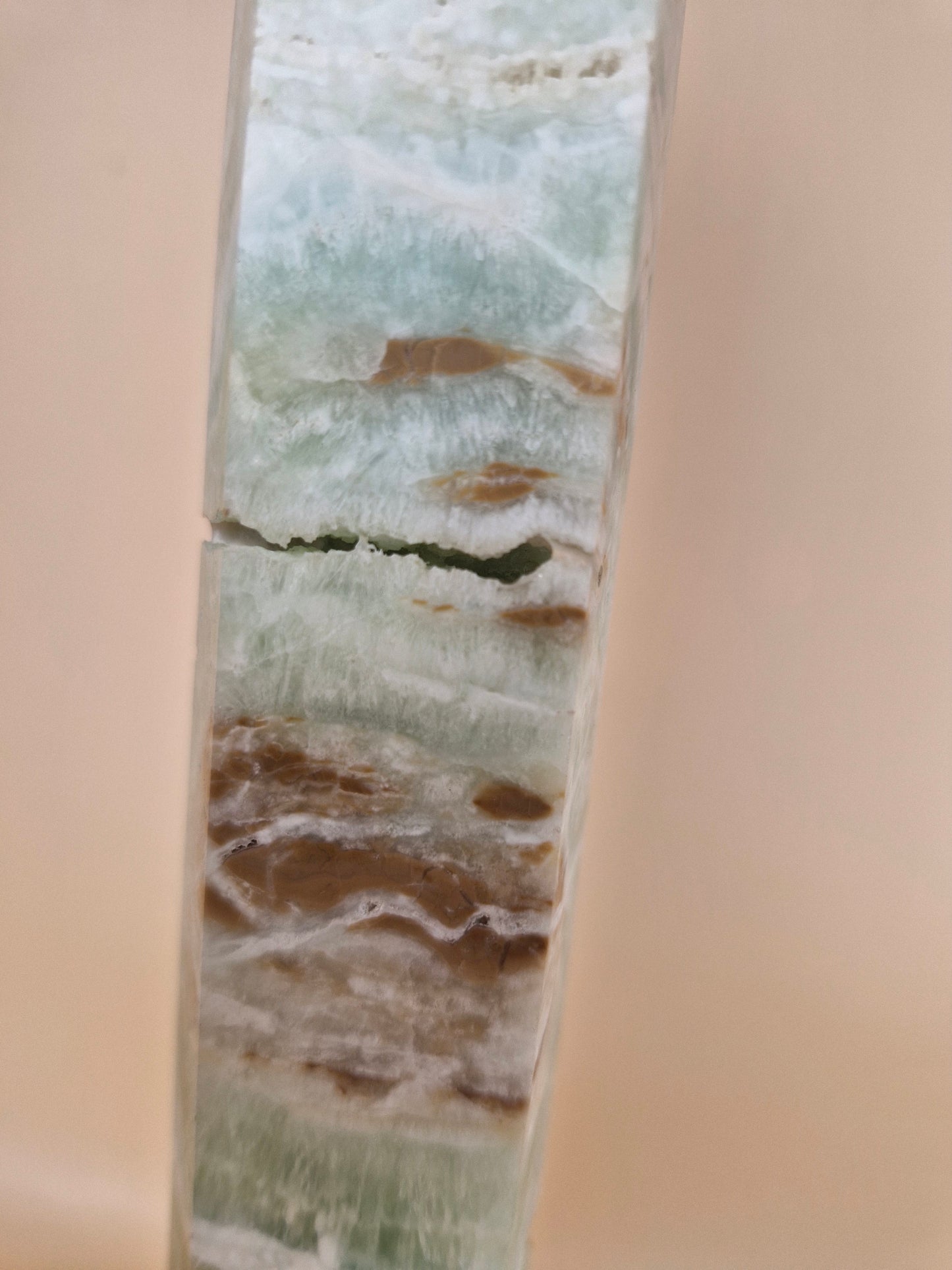 Statement Caribbean Calcite Tower