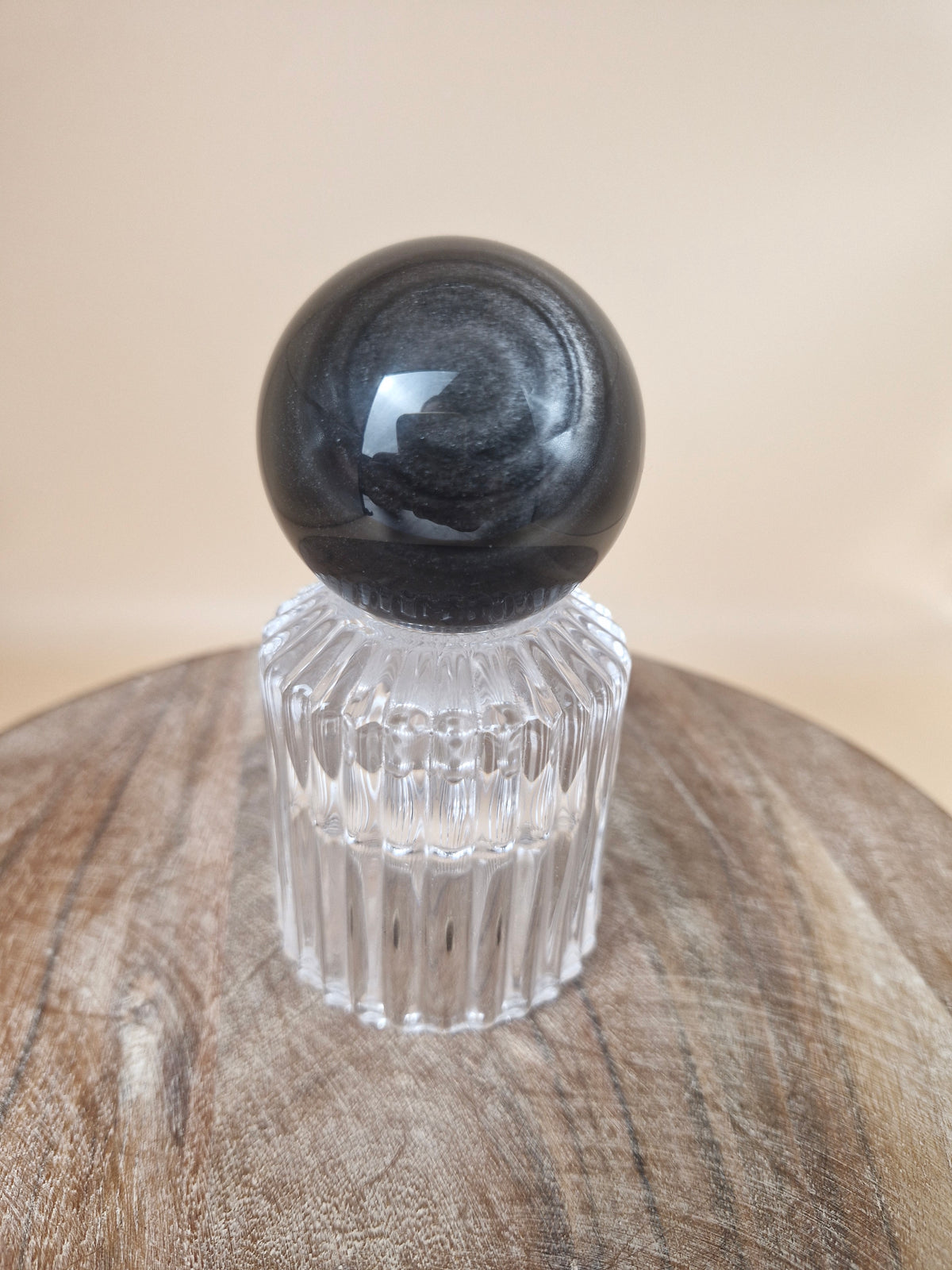 Silversheen Obsidian Sphere (code GS6)