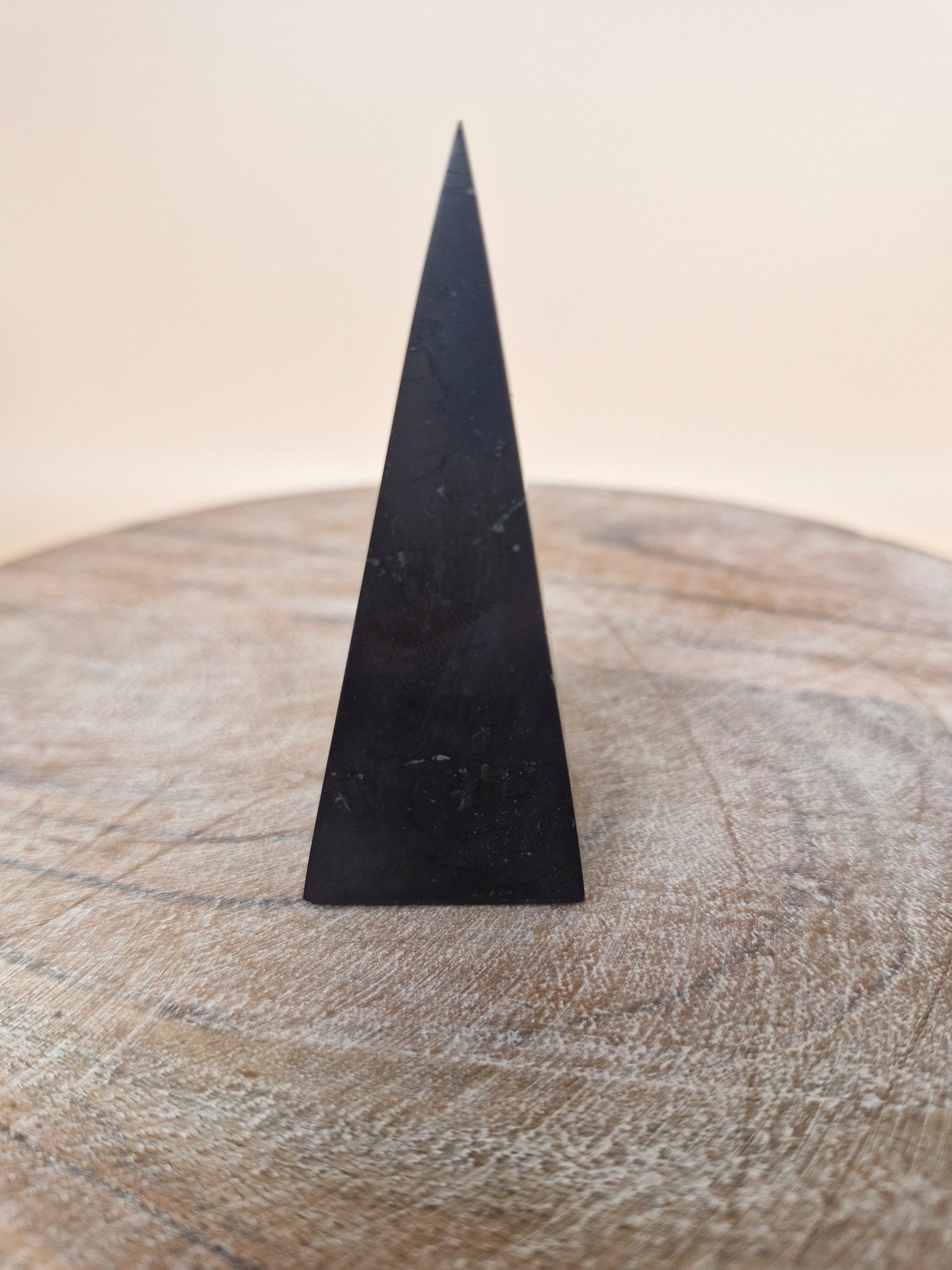 Shungite Pyramid (code S1)