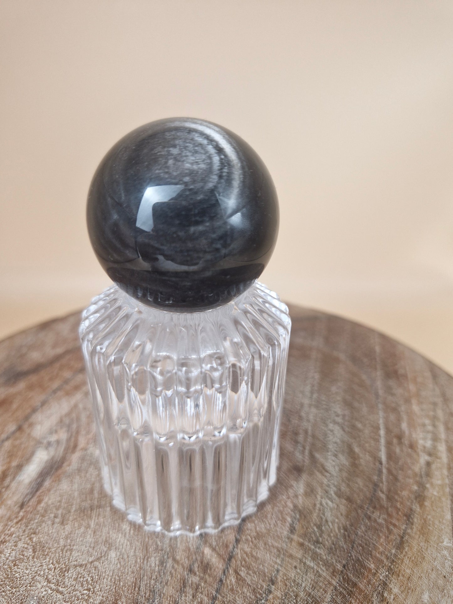 Silversheen Obsidian Sphere (code GS5)