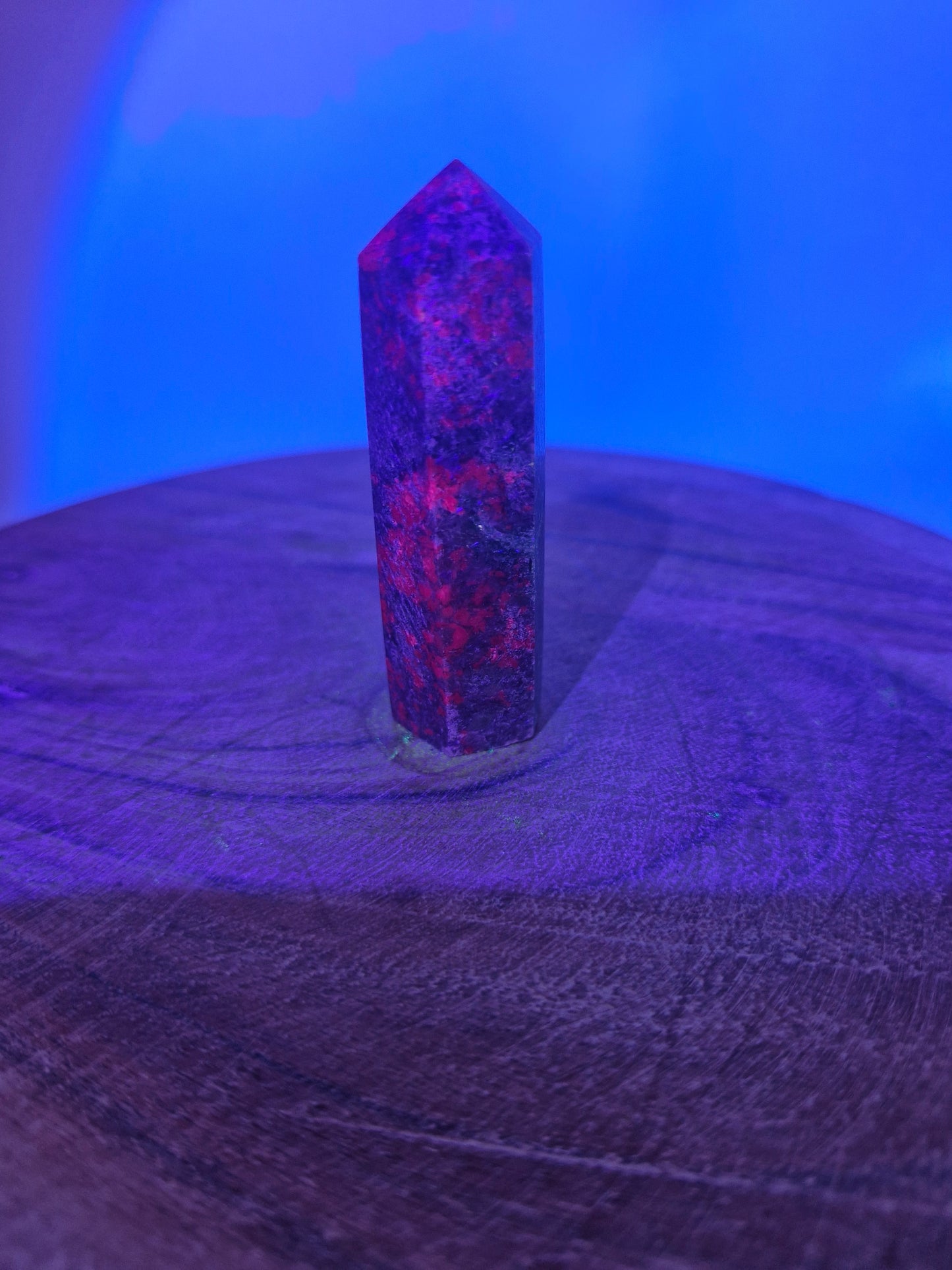Ruby Kyanite Point (code A)