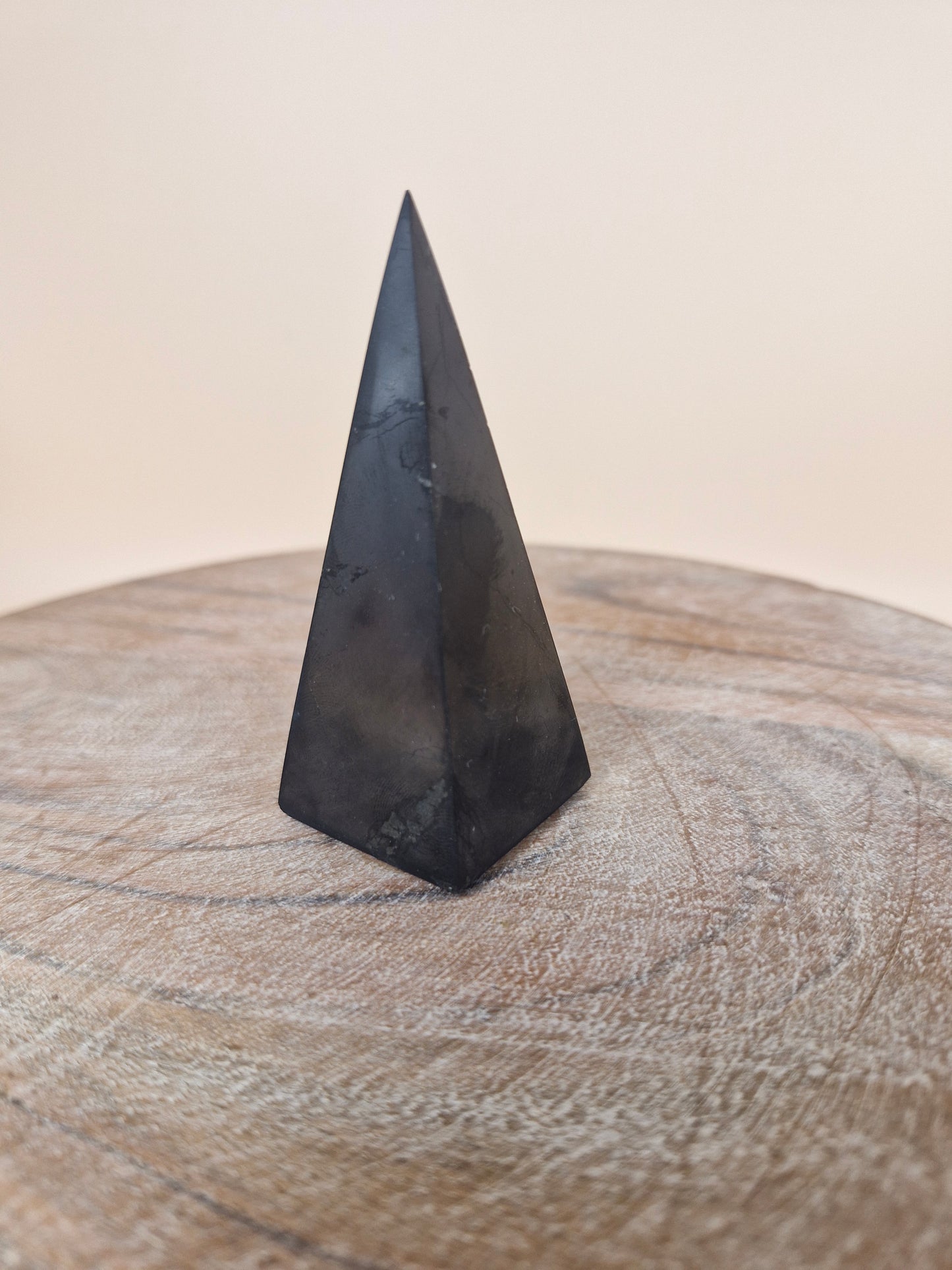 Shungite Pyramid (code S1)