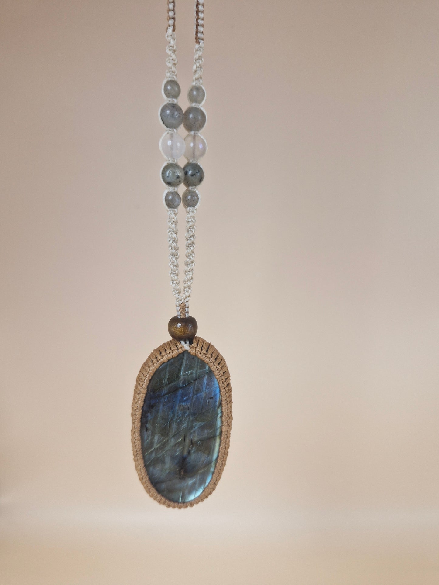 Macramé  Labradorite Necklace